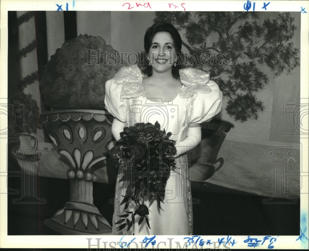 1994 Press Photo Katherine Endom, maid at Prophets of Persia - Historic Images