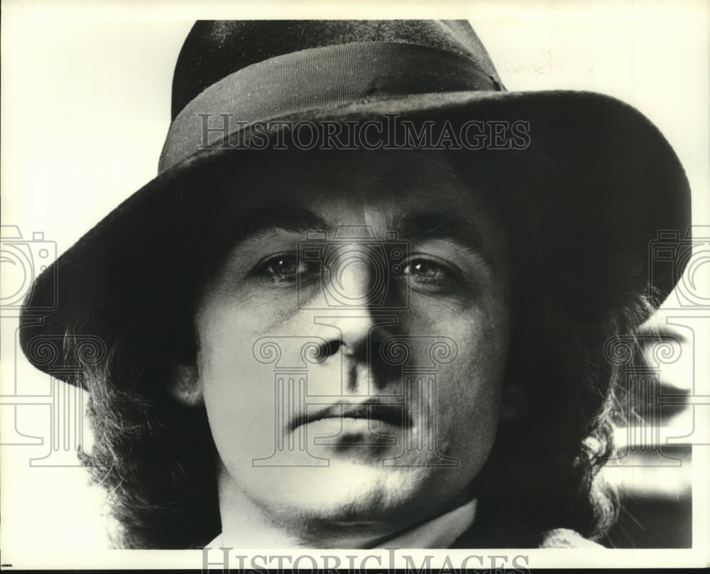 1979 Press Photo Peter Egan plays the smitten Wilde in Lillie - nob21287 - Historic Images