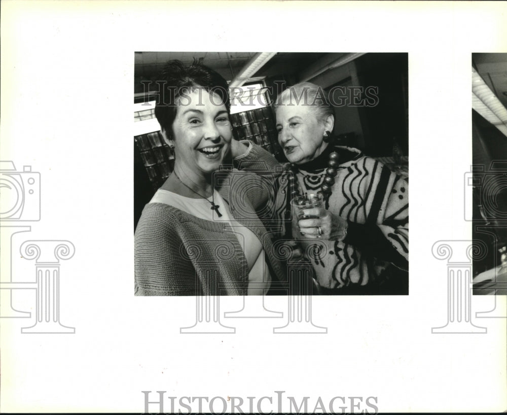 1994 Press Photo Mignon Faget and Luba Glade at luncheon party by Dawn Dedeaux - Historic Images