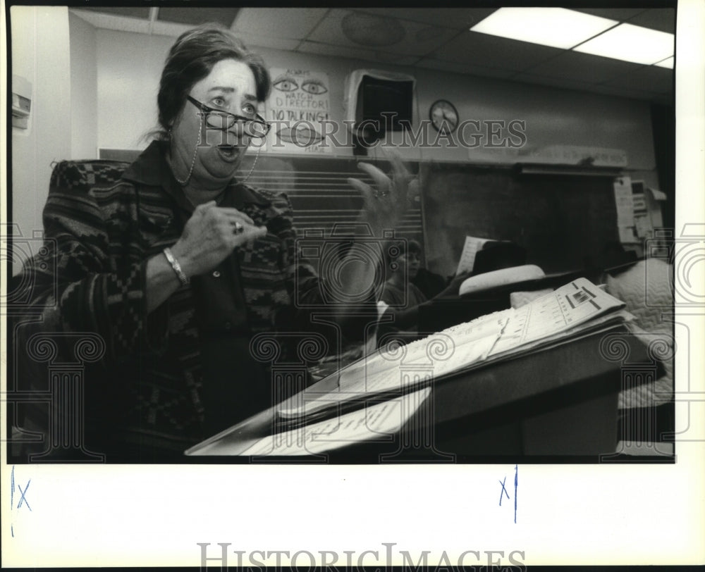 1994 Press Photo Hahnville High Cappella Choir director Dell Frickey - Historic Images