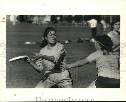 1983 Press Photo Fishheads versus Skinny Men- Frisbee Championship game at UNO - Historic Images
