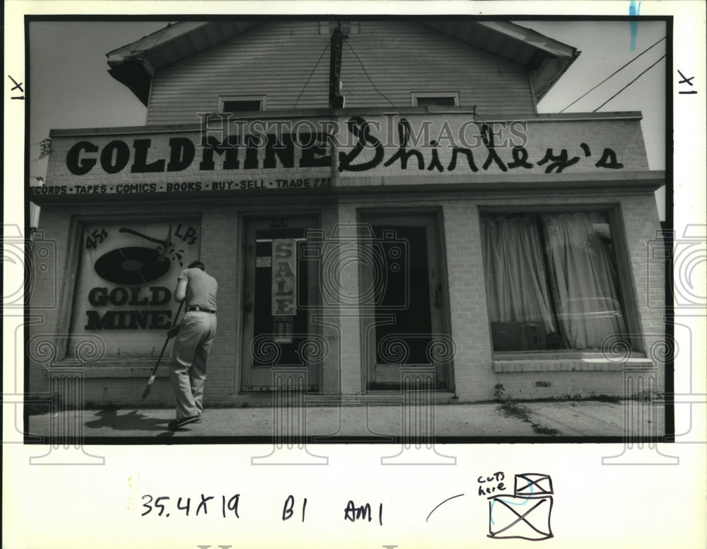 1992 Press Photo Gold Mine Records on Jefferson Highway in Harahan - Historic Images