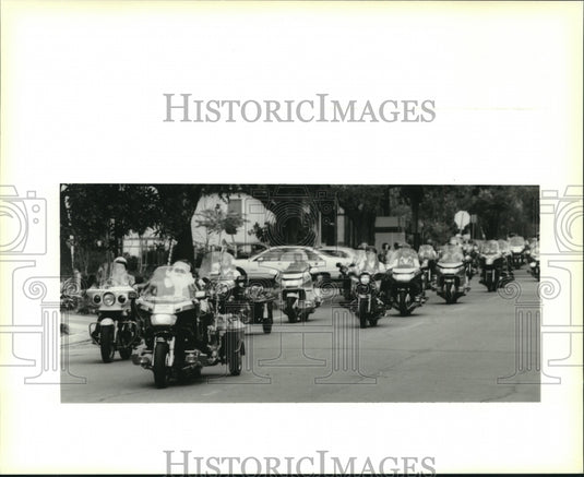 1995 Press Photo Kenner chapter of the Gold Wing Road Riders' Ride & Gift giving - Historic Images