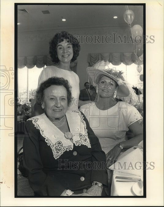 1990 Press Photo Sophie Gumbel - Roma Gibson, Robert Maestri, Diana Salomon - Historic Images