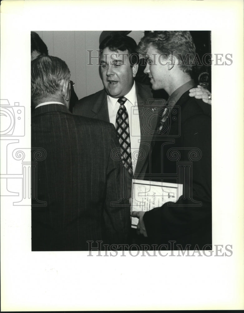 1994 Press Photo Jeffrey Glynn, Chalmette High School, receives LSU scholarship - Historic Images