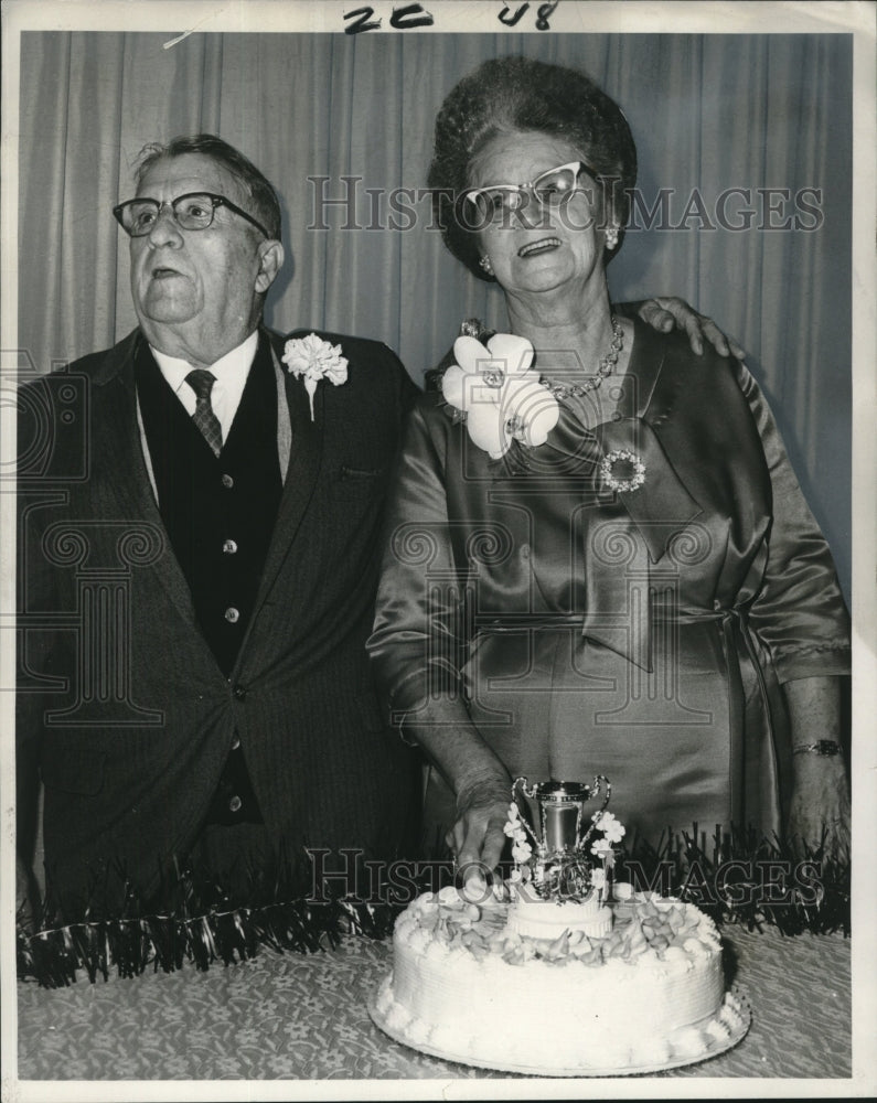 1966 Press Photo Mr. and Mrs. Louis A. Grass, celebrate golden anniversary - Historic Images