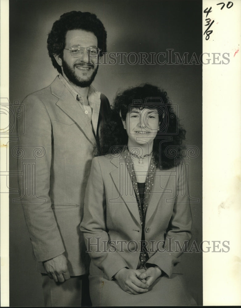 1980 Press Photo Author Nikki Goldbeck with her publisher-husband David Goldbeck - Historic Images