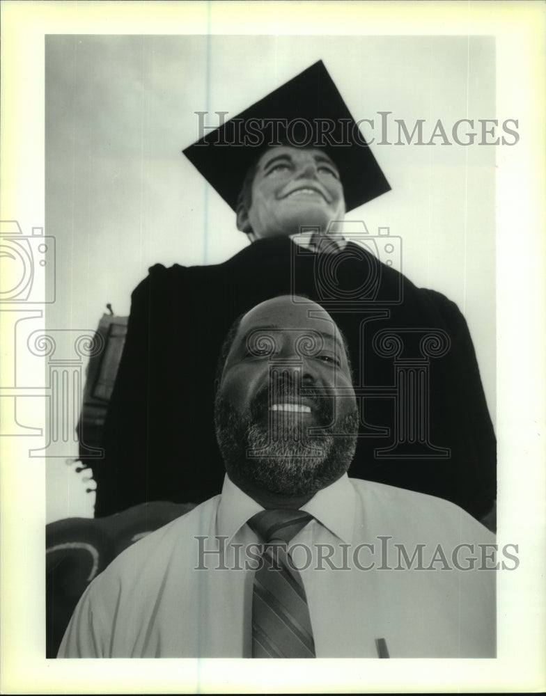 1990 Press Photo Warren Green, President of Nomtoc Carnival Club, New Orleans - Historic Images