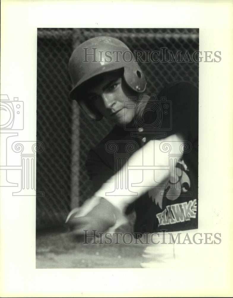 1992 Press Photo Player Kenny Green of Harahan Gold Swings the Bat - nob21667 - Historic Images