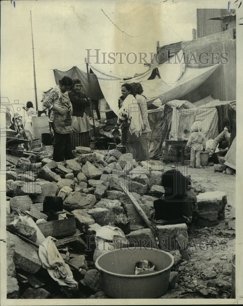 1976 Press Photo Scenes after the quake in Guatemala - nob21698 - Historic Images