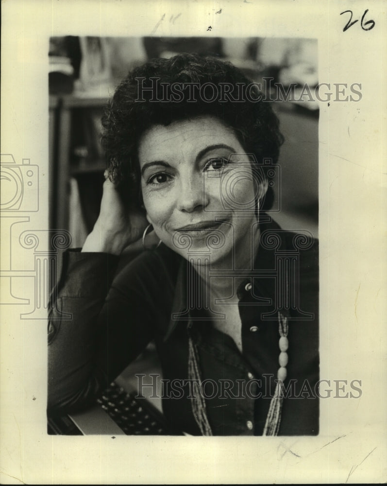 1995 Press Photo Columnist Betty Guillaud - Historic Images