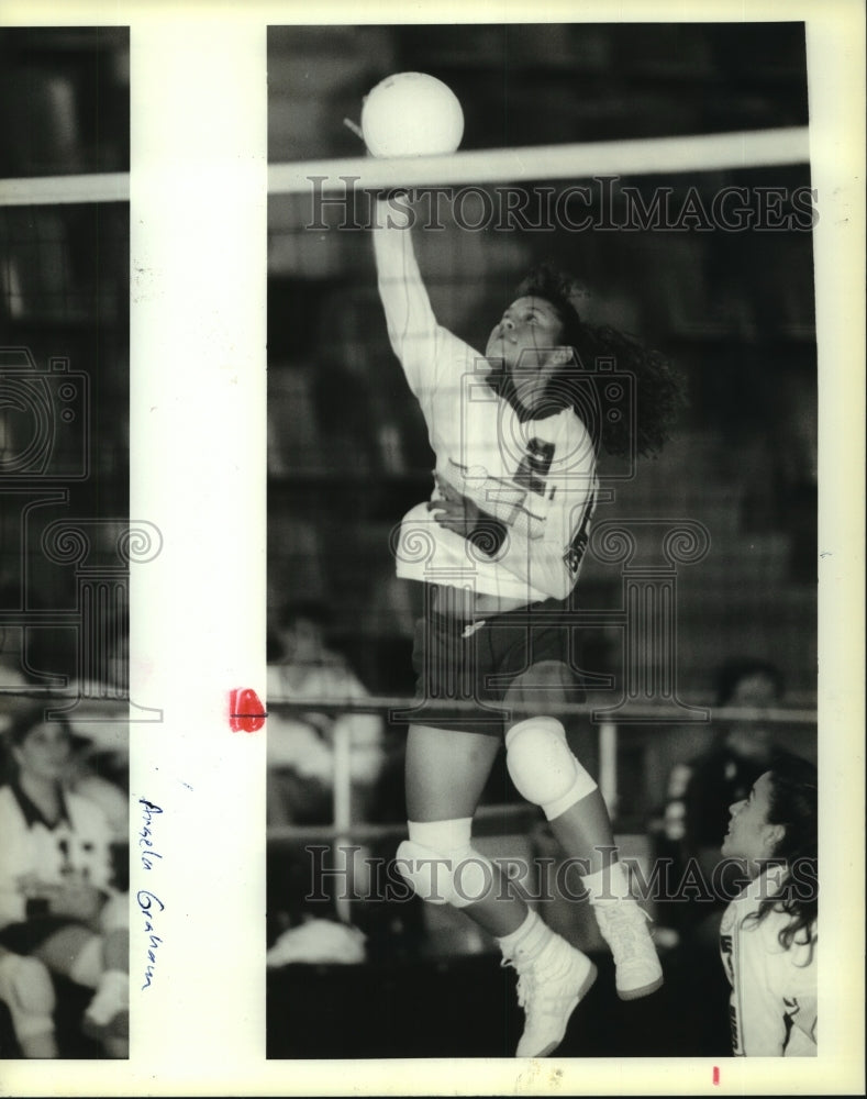 1990 Press Photo Volleyball - Angela Graham of St. Bernard spikes at the game - Historic Images