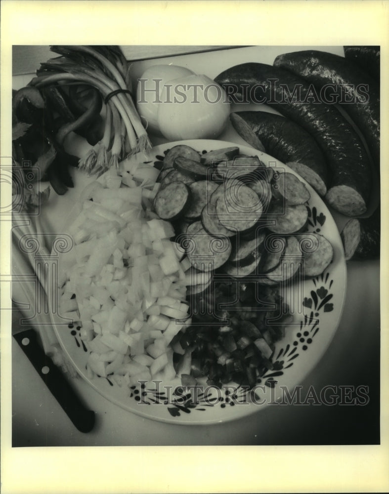 1990 Press Photo Food - Plate of Ingredients for Gumbo at Oak Alley Plantation - Historic Images