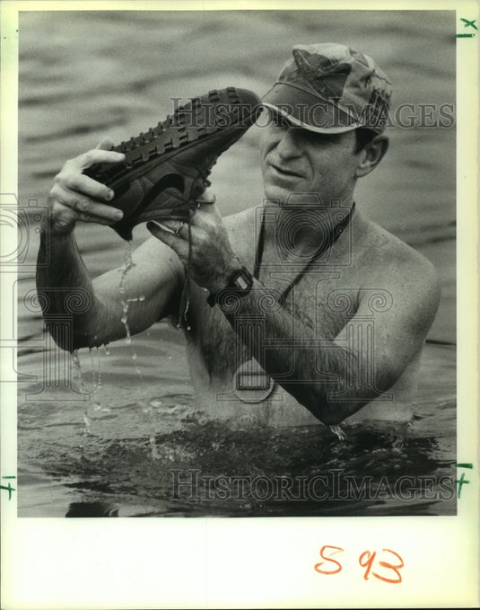 1988 Press Photo Joe Leblanc competing at "The Great Spillway Classic" - Historic Images