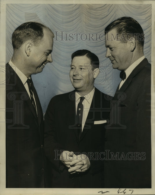 1963 William Chadwick, John Boy, & Horace Godfrey confer on acreage. - Historic Images