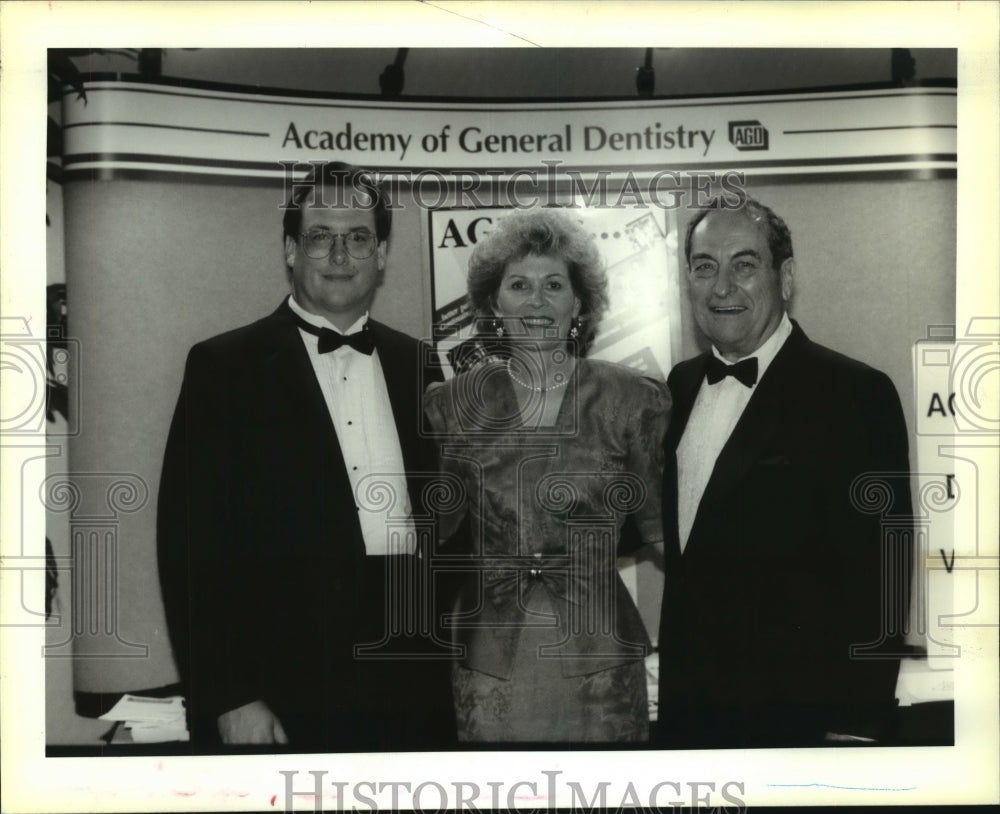 1992 Press Photo The Dental Conference attendees, Dr. Eck, Dr. &amp; Mrs. Lou Grush - Historic Images