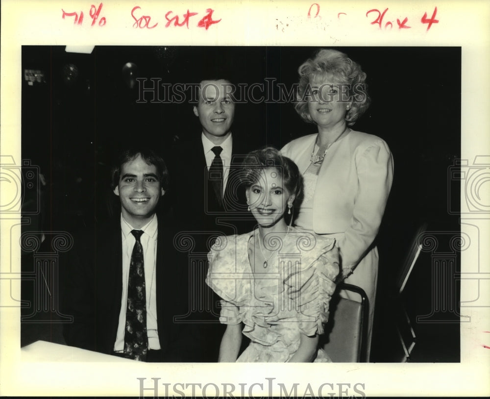 1990 Press Photo Evening at Races attendees, The Greenbaum&#39;s and Zabrecky&#39;s - Historic Images