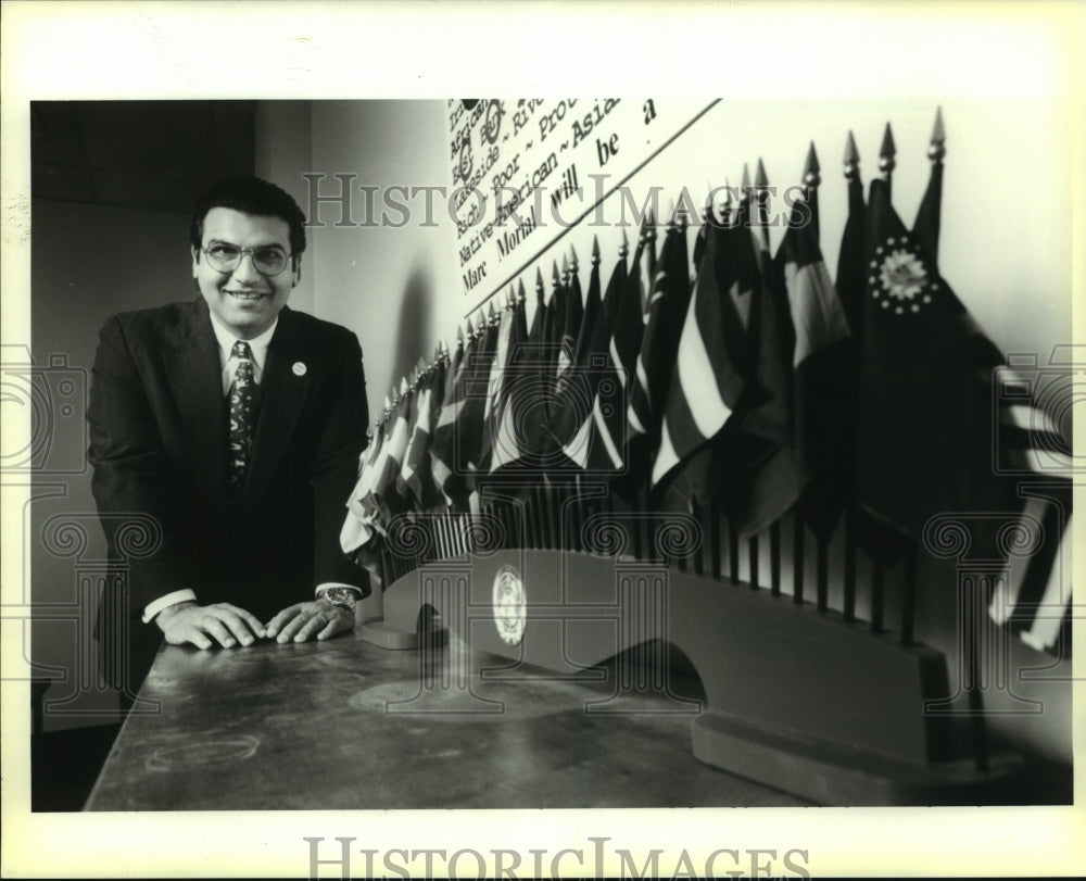 1995 Press Photo Juilon Guichard, director of International Relations and Trade - Historic Images