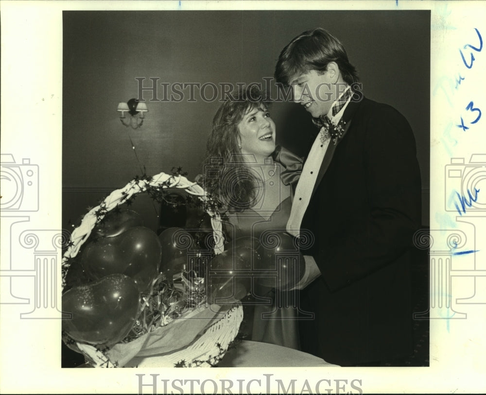 1989 Press Photo Mary Lee Wayman and Edmond Gueydan at Sweet 16 Party - Historic Images