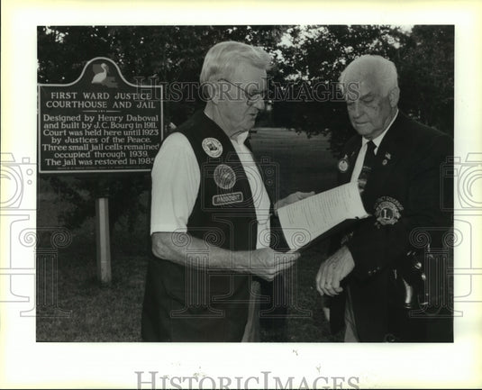 1994 Press Photo Lions Club meeting at old First Ward Justice Courthouse & Jail - Historic Images