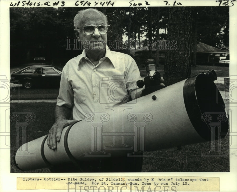 1981 Press Photo Mike Guidry, of Slidell stands by his 6&quot; telescope that he made - Historic Images