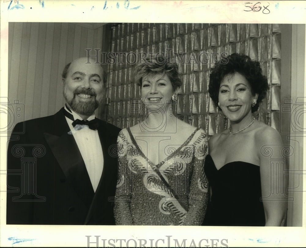 1990 Press Photo Dignitaries at the Overture Cultural Season Gala - Historic Images