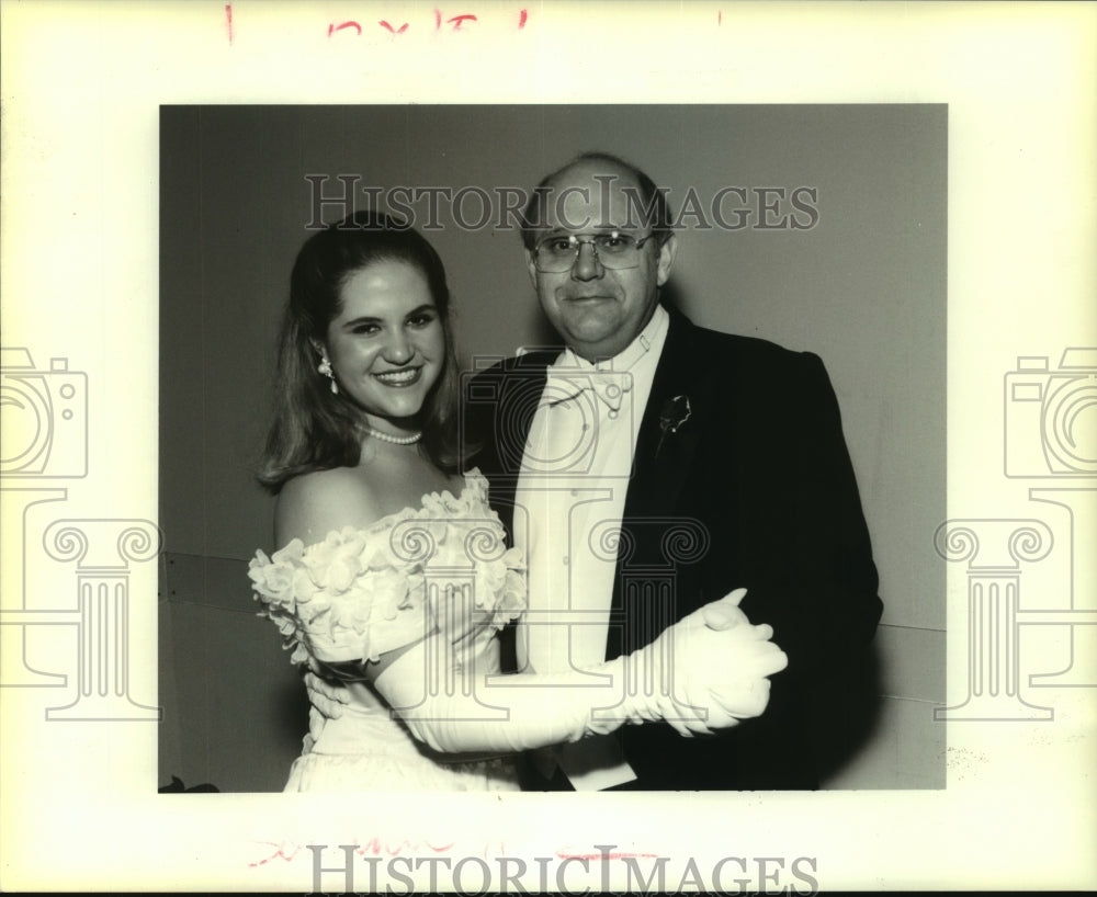 1995 Press Photo Beinville Club - Douglas and Marguerite Guidry - Historic Images