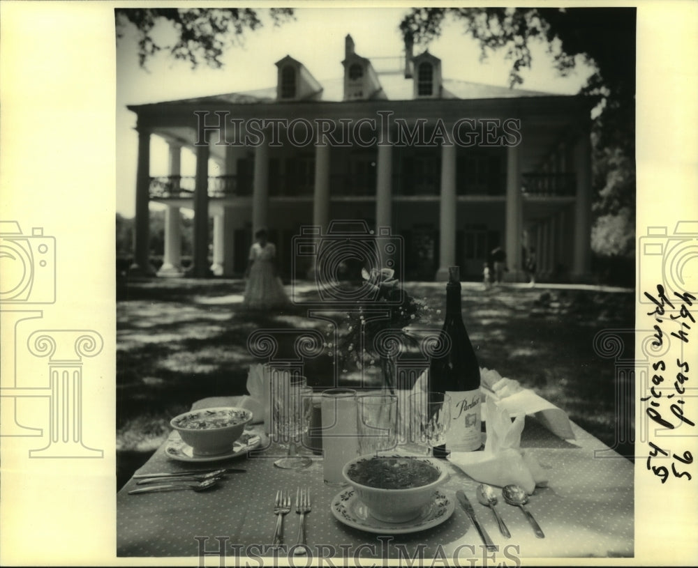 1990 Press Photo Gumbo at Oak Alley Plantation - Historic Images