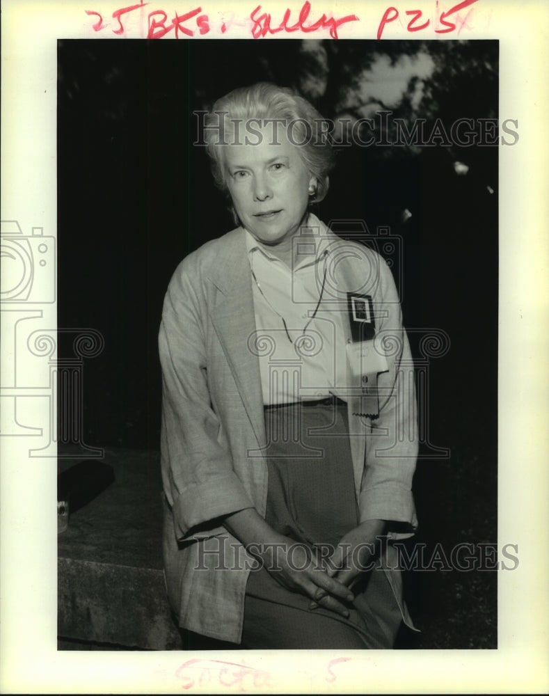 1994 Press Photo Shirley Ann Grau attends a Latter Library event - nob23091 - Historic Images