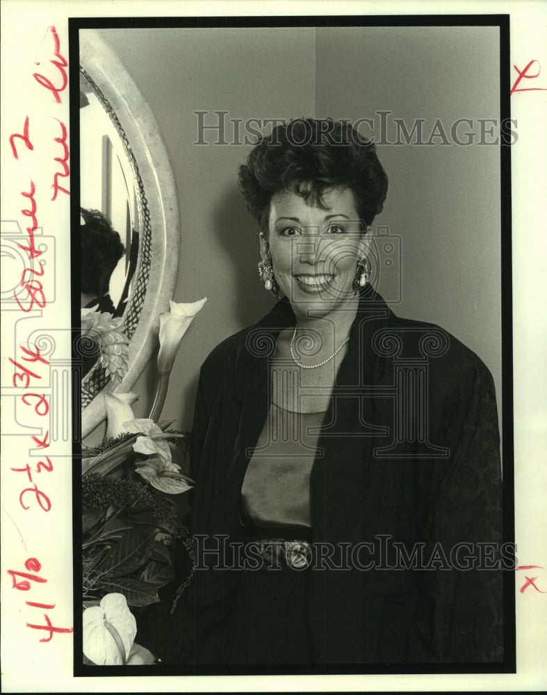 1990 Press Photo Becky Gottsegen at One Enchanted Evening Event - nob23125 - Historic Images