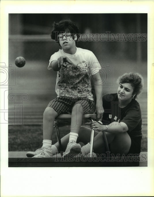 1991 Press Photo GUMBO games participant Angele Scanlan and Jacqueline Jacobs - Historic Images