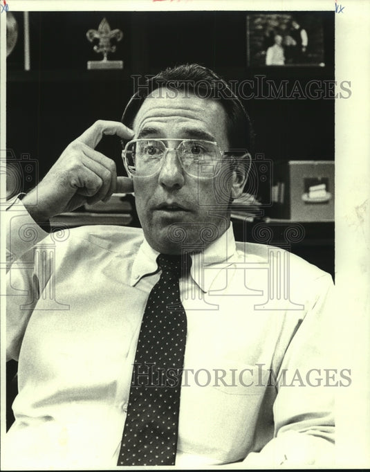 1987 Press Photo Executive Robert B. Gwyn, Agrico's President - nob23386 - Historic Images