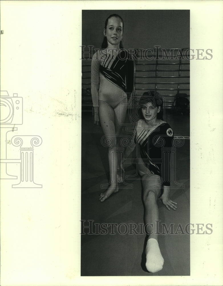 1983 Press Photo Shannon Hammonds & Gina Marcello New Orleans Acrobatic Team - Historic Images