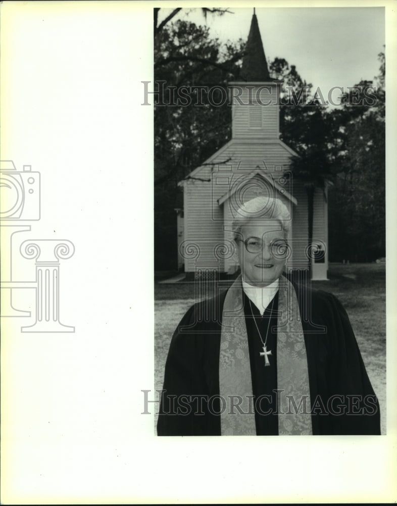 Press Photo Church - Reverend Ester Hammond of Waldheim United Methodist Church - Historic Images