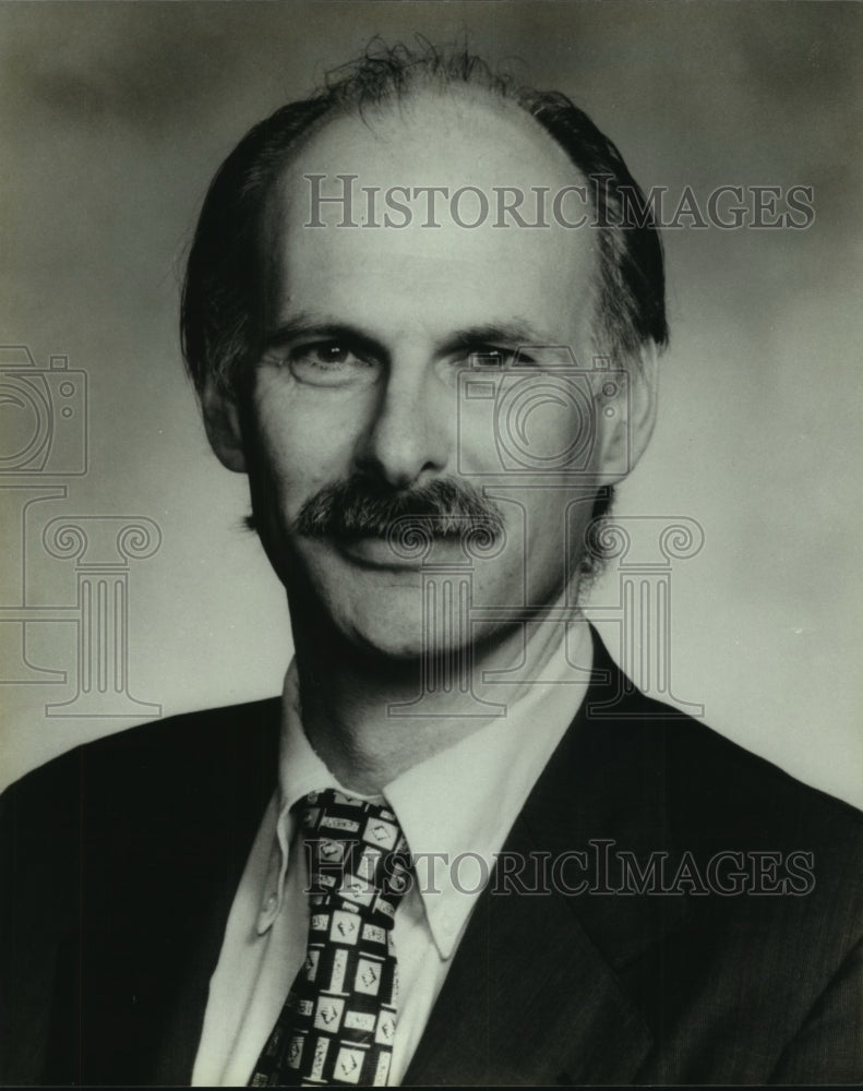 1995 Press Photo Dr. Robert A. Hammer - Historic Images