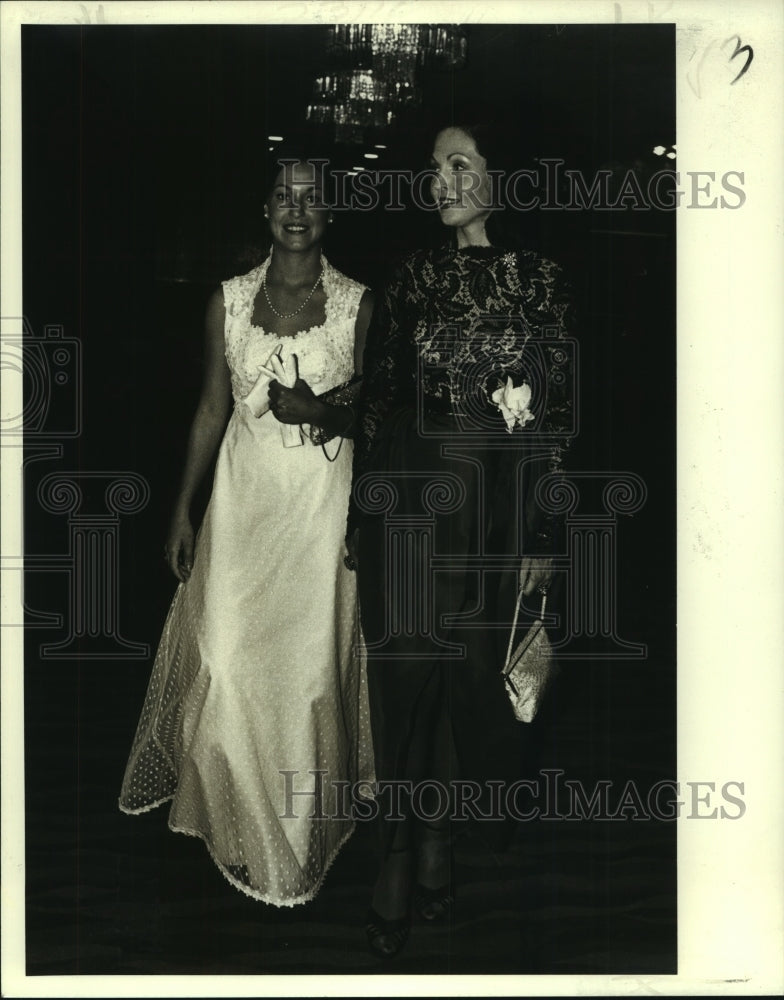 1979 Press Photo Katharine Salmon and mother Mrs. Donald Hammett - nob23461 - Historic Images