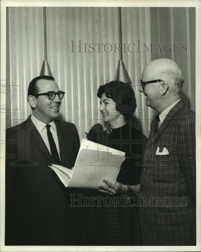 1961 Press Photo Members Plan for New Orleans Decorators Conference - nob23480 - Historic Images