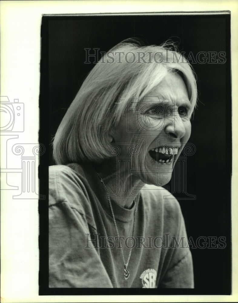 1994 Press Photo LSU women's basketball coach Sue Gunter during practice - Historic Images