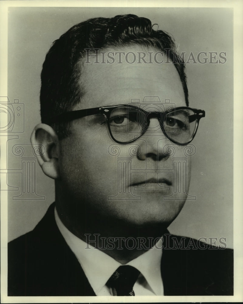 Press Photo Vice President in charge of Engineering Sidney H. Gottlieb - Historic Images