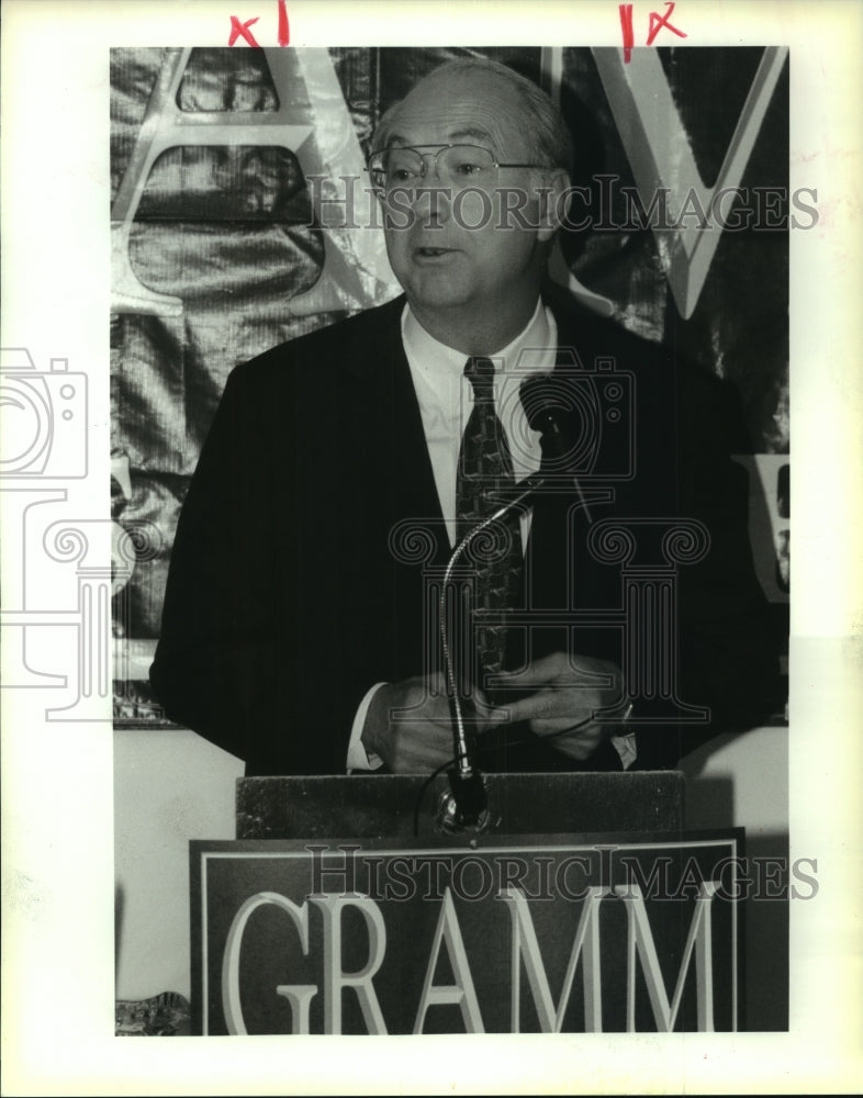 1995 Press Photo US Politics - Presidential Hopeful Phil Gramm in St. Bernard - Historic Images