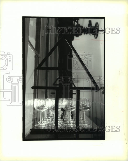 1995 Press Photo Graham's Restaurant Scene of Glasses - nob23679 - Historic Images
