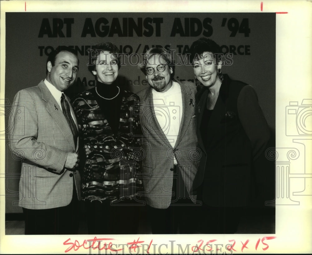 1994 Press Photo Art Against AIDS - Becky Gottsegen and others - Historic Images