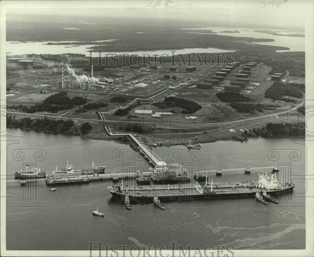 1975 Press Photo Gulf Oil Canada&#39;s ocean terminal at Point Tupper, Nova Scotia - Historic Images