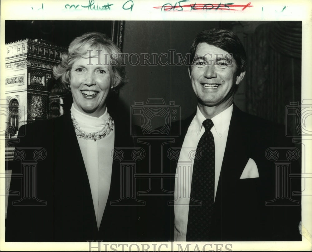 1994 Press Photo Dining/Dynasties Event- Sandra Freeman, Bernard Guste - Historic Images