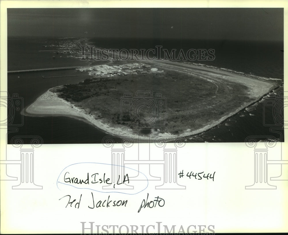 1993 Press Photo Aerial view of Grand Isle, Louisiana after tornado hit - Historic Images