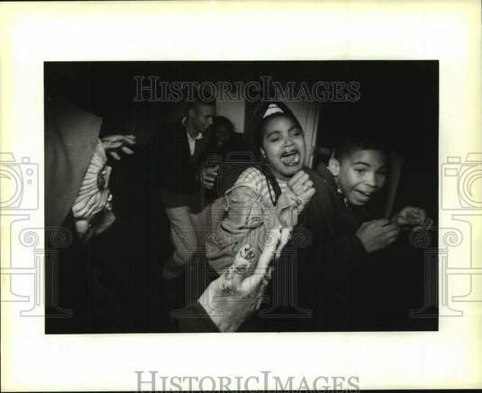 1994 Press Photo Bonable High School Band Parents Club Haunted House. - Historic Images