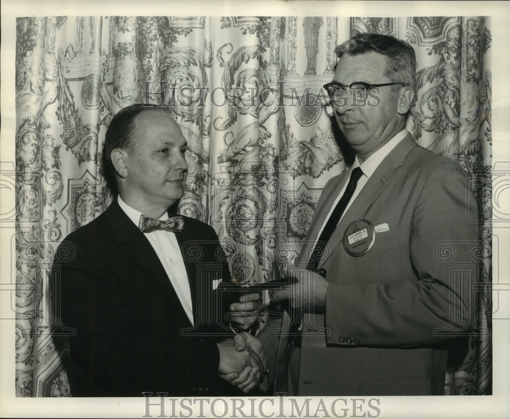 1961 Executive Club past and new president - Historic Images