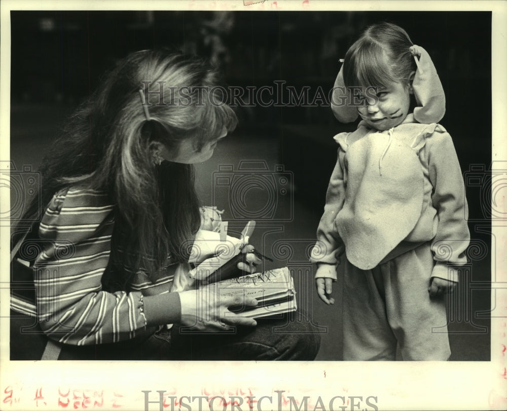 1983 Press Photo Story-time hour at the St. Charles Parish Library in Luling - Historic Images