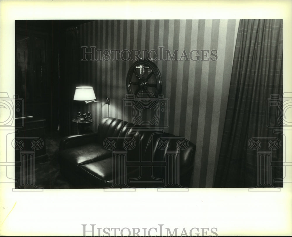 1995 Press Photo Alvin Baumer&#39;s study wall by Keith Guy Painting and Finishes - Historic Images