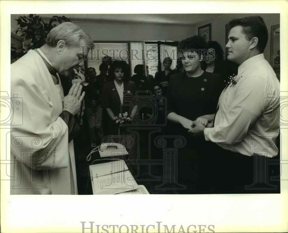 1991 Press Photo Deidre Peterson and Seth Gutterrez&#39;s wedding at Our Lady Church - Historic Images